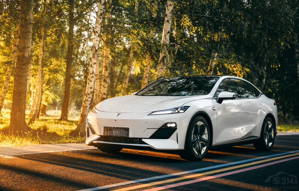 長安深藍欲以技術(shù)重塑新能源車市場格局 長安深藍欲以技術(shù)重塑新能源車市場格局