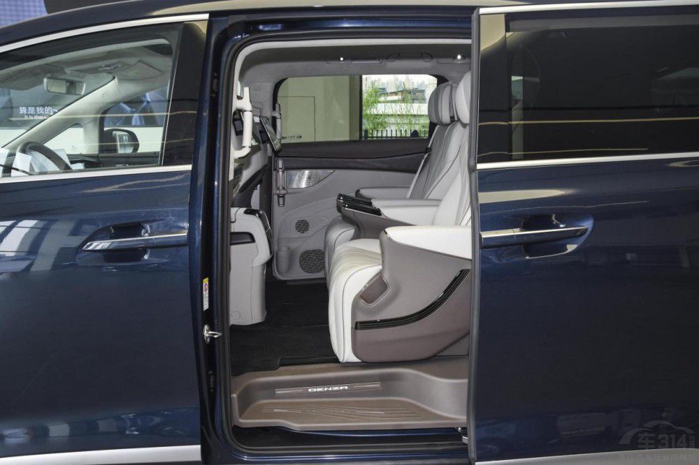 1月銷量達6439臺 大七座MPV騰勢D9解析 1月銷量達6439臺 大七座MPV騰勢D9解析