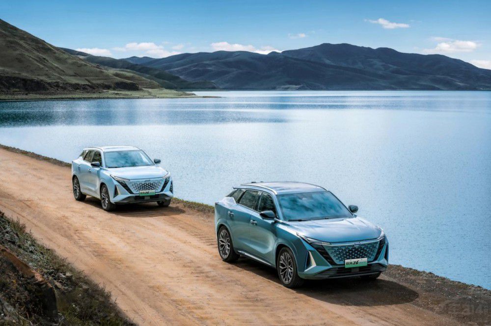 歐尚Z6智電iDD行業(yè)首推電混雙驅(qū)終身質(zhì)保 歐尚Z6智電iDD行業(yè)首推電混雙驅(qū)終身質(zhì)保