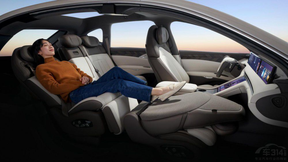 智能純電中大型豪華SUV智己LS7全國上市 智能純電中大型豪華SUV智己LS7全國上市