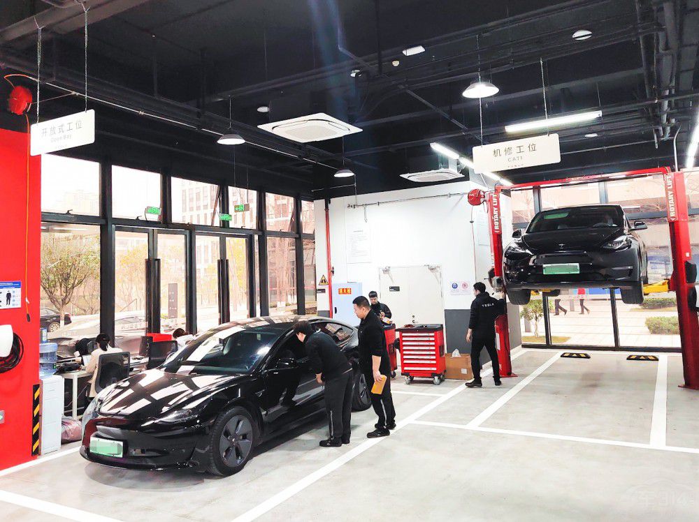 “連下兩城” 特斯拉在重慶開啟第十家門店 “連下兩城” 特斯拉在重慶開啟第十家門店