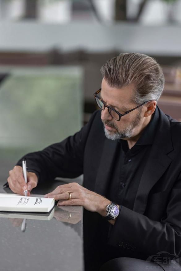 西拉夫設(shè)計(jì)團(tuán)隊(duì) 亮相  打造適合都市的SUV 西拉夫設(shè)計(jì)團(tuán)隊(duì) 亮相  打造適合都市的SUV