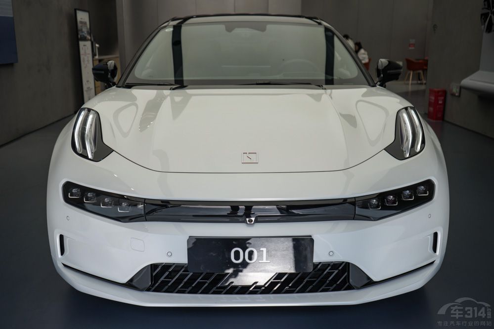 很多人后悔買極氪001 竟是因?yàn)樘岵坏杰嚕? title=