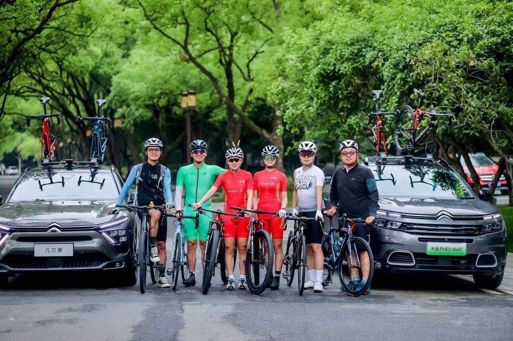 東風(fēng)雪鐵龍×成都天府綠道國際自行車賽 東風(fēng)雪鐵龍×成都天府綠道國際自行車賽