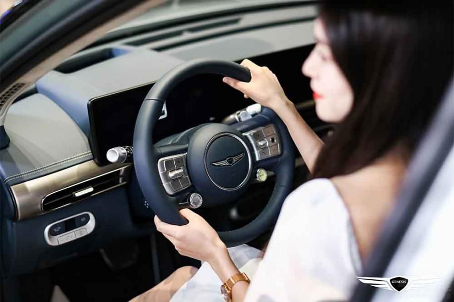 純電平臺(tái)打造車(chē)型捷尼賽思GV60正式上市 純電平臺(tái)打造車(chē)型捷尼賽思GV60正式上市