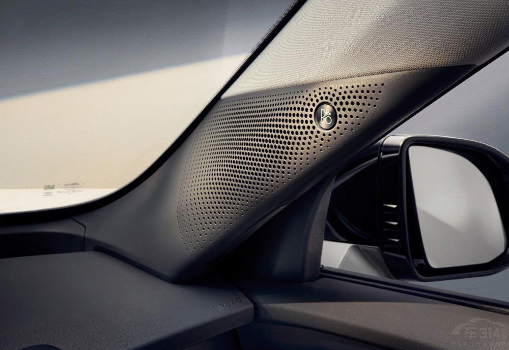 福特銳界L預(yù)售 開(kāi)啟大馬力品質(zhì)混動(dòng)時(shí)代 福特銳界L預(yù)售 開(kāi)啟大馬力品質(zhì)混動(dòng)時(shí)代