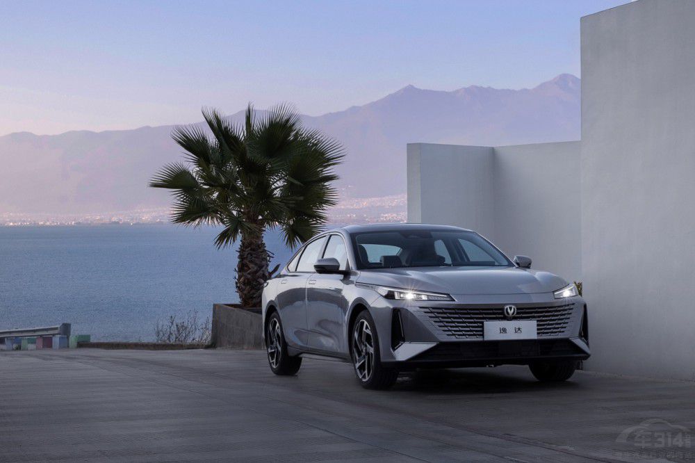 8.79萬元起售 長安逸達(dá)比同級合資車更香 8.79萬元起售 長安逸達(dá)比同級合資車更香