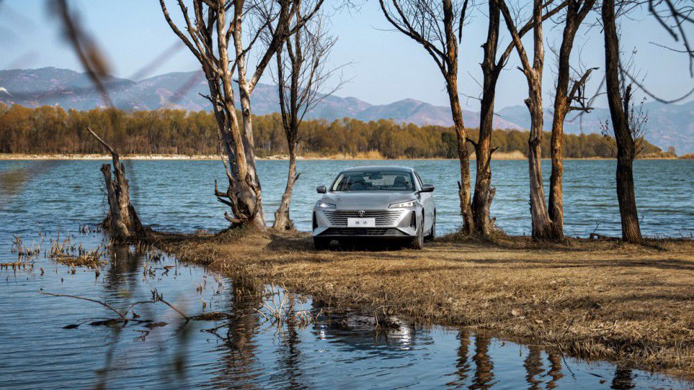 8.79萬元起售 長安逸達(dá)比同級合資車更香 8.79萬元起售 長安逸達(dá)比同級合資車更香