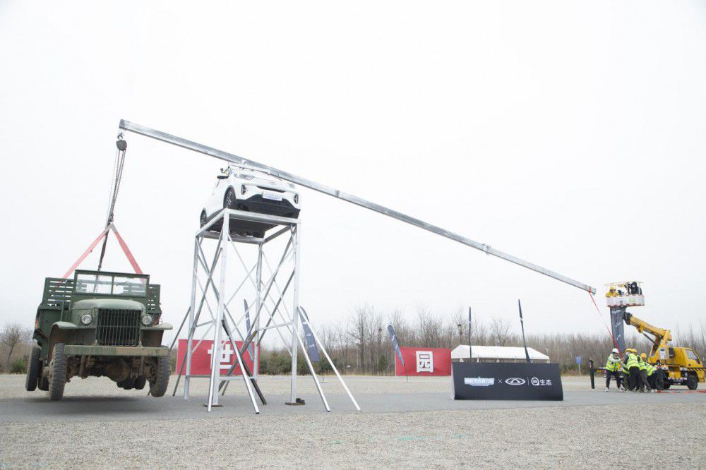 小螞蟻重現(xiàn)阿基米德杠桿原理硬剛物理極限 小螞蟻重現(xiàn)阿基米德杠桿原理硬剛物理極限