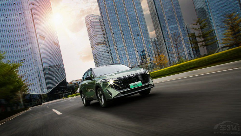 以技術為利刃 啟辰DD-i混動電亮你的生活 以技術為利刃 啟辰DD-i混動電亮你的生活