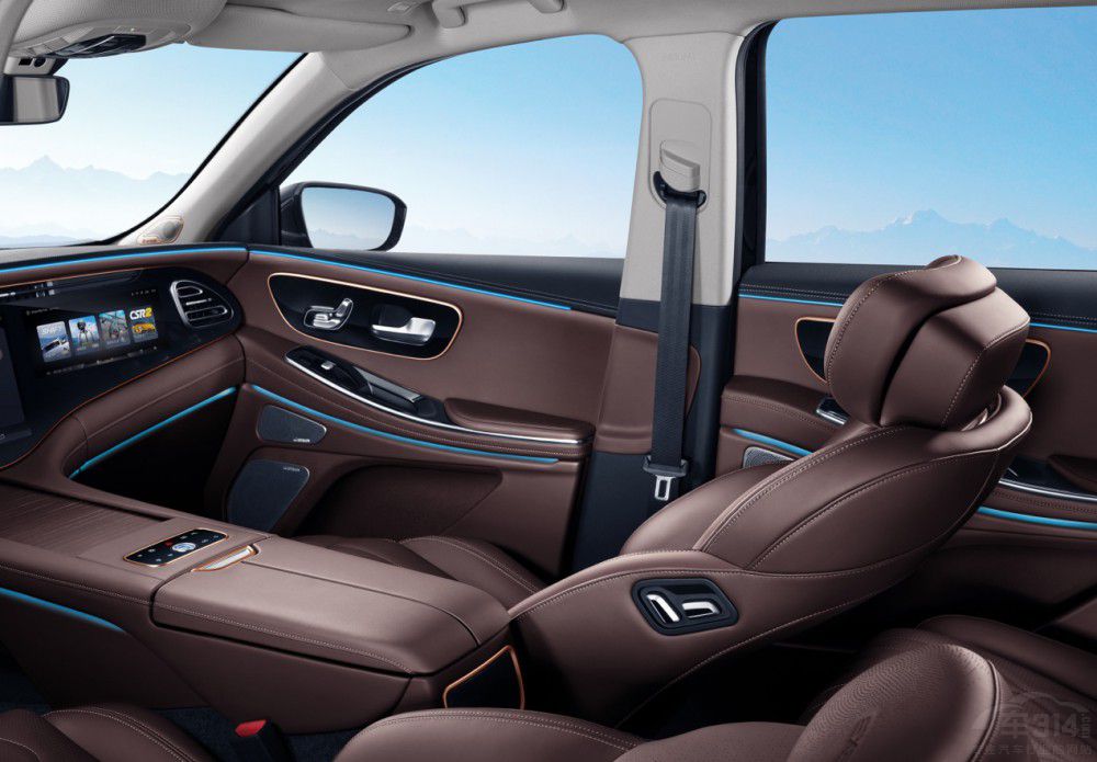 “禮賓級大七座SUV”全新一代星途攬月上市 “禮賓級大七座SUV”全新一代星途攬月上市