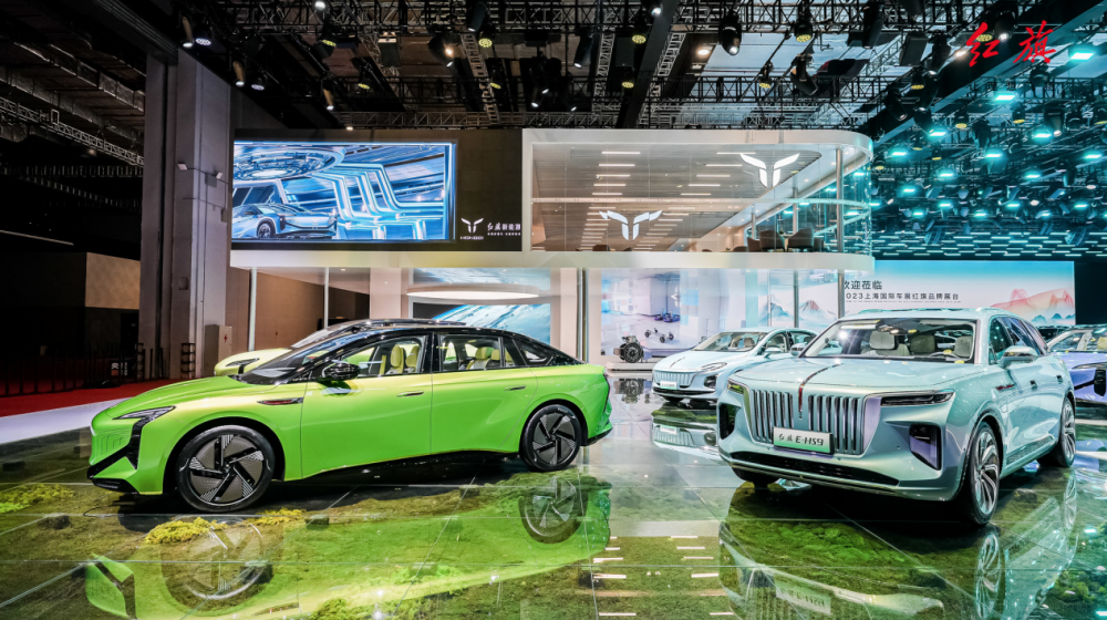 挑戰(zhàn)與機(jī)遇并存 中國汽車工業(yè)進(jìn)入新時(shí)代 挑戰(zhàn)與機(jī)遇并存 中國汽車工業(yè)進(jìn)入新時(shí)代