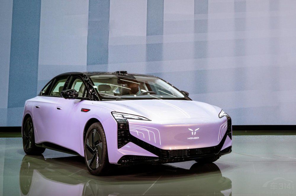 挑戰(zhàn)與機(jī)遇并存 中國汽車工業(yè)進(jìn)入新時(shí)代 挑戰(zhàn)與機(jī)遇并存 中國汽車工業(yè)進(jìn)入新時(shí)代