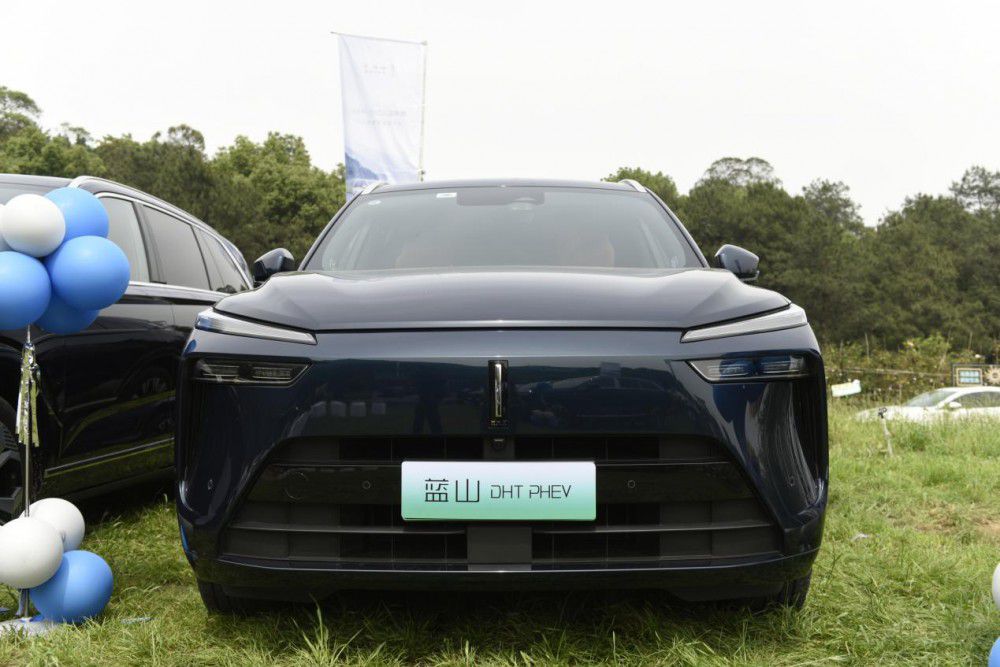 重慶藍(lán)山用戶交付:再次展現(xiàn)“藍(lán)山速度” 重慶藍(lán)山用戶交付:再次展現(xiàn)“藍(lán)山速度”