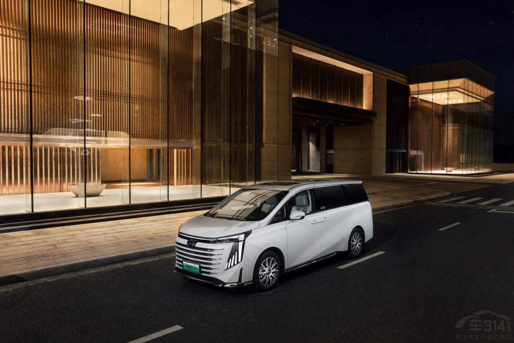 傳祺智電新能源E9上市 售價(jià)32.98萬(wàn)元起 傳祺智電新能源E9上市 售價(jià)32.98萬(wàn)元起