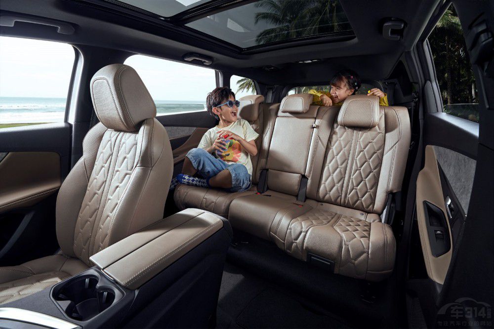 買SGS金標(biāo)認(rèn)證車型新5008 可享萬(wàn)元補(bǔ)貼 買SGS金標(biāo)認(rèn)證車型新5008 可享萬(wàn)元補(bǔ)貼