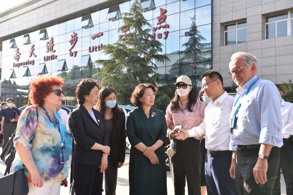 長(zhǎng)城智能新能源獲20多國(guó)駐華使節(jié)集體點(diǎn)贊 長(zhǎng)城智能新能源獲20多國(guó)駐華使節(jié)集體點(diǎn)贊