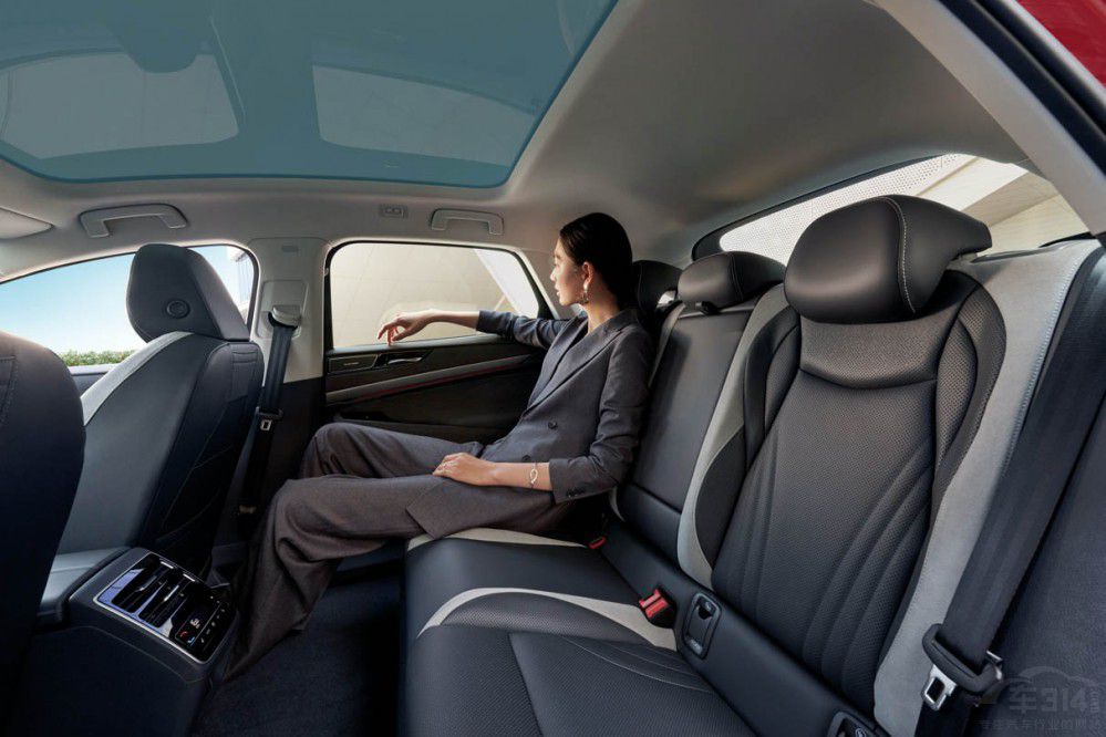 一汽-大眾ID.7 VIZZION西區(qū)亮相發(fā)布會(huì) 一汽-大眾ID.7 VIZZION西區(qū)亮相發(fā)布會(huì)