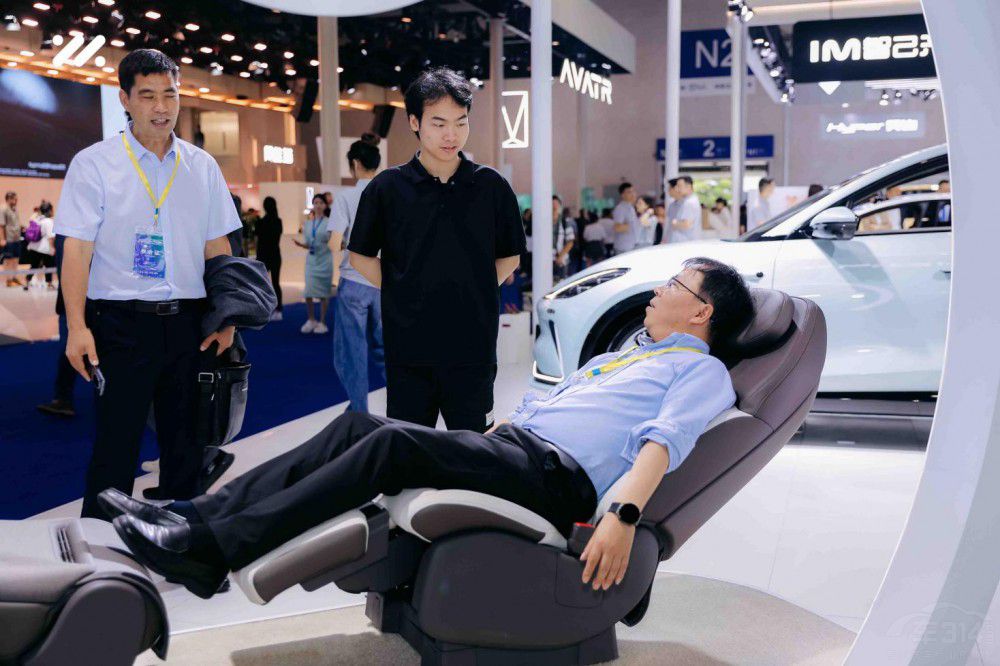 2023ؑc(gu)H܇(ch)չǼLS7܇(ch)(li)