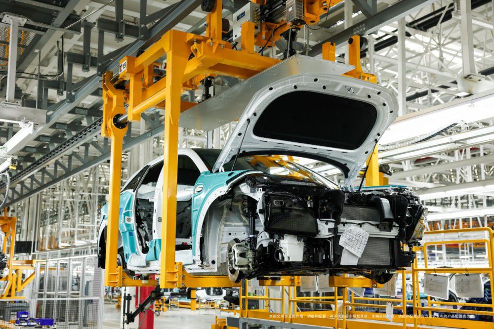 深藍速度:深藍S7量產(chǎn)車大規(guī)模下線發(fā)運 深藍速度:深藍S7量產(chǎn)車大規(guī)模下線發(fā)運