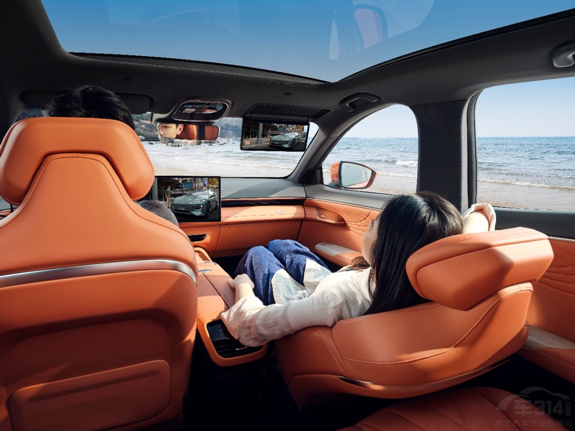 超級(jí)增程賦能深藍(lán)S7 盡享純電駕駛樂趣 超級(jí)增程賦能深藍(lán)S7 盡享純電駕駛樂趣