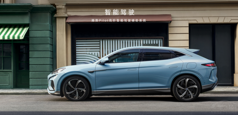 起步價(jià)30.18萬(wàn) 能家用又能下賽道的騰勢(shì)N7 起步價(jià)30.18萬(wàn) 能家用又能下賽道的騰勢(shì)N7