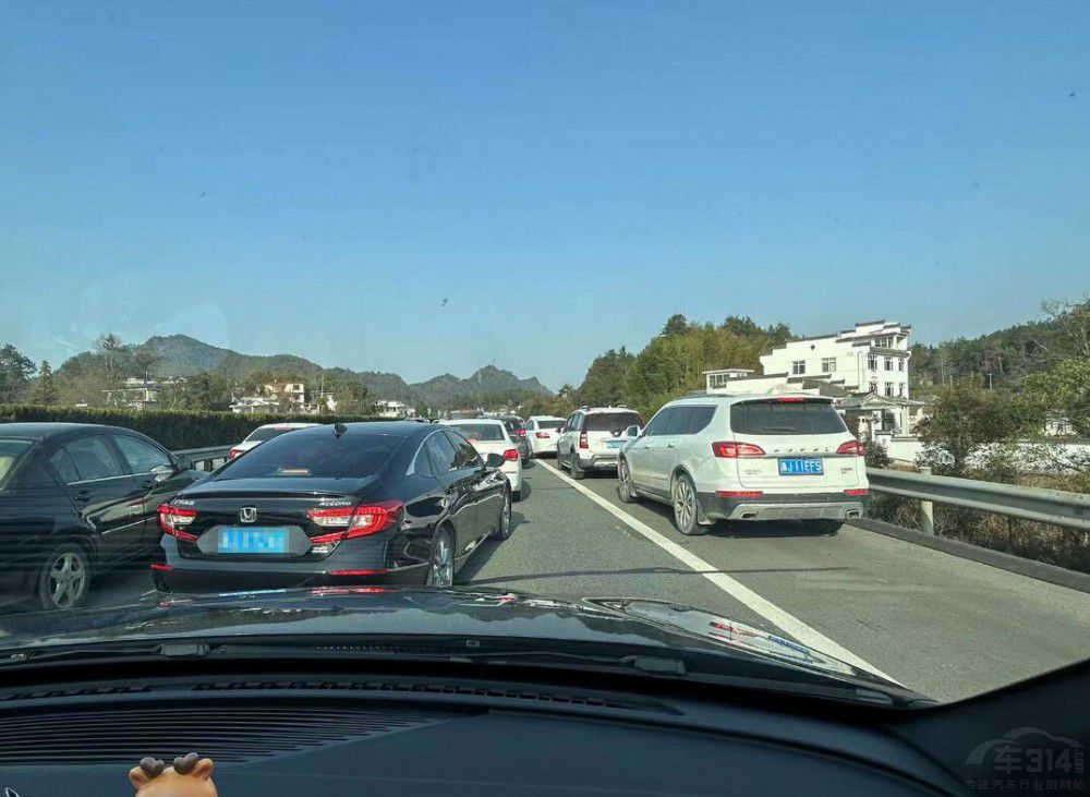 ʮһ·ϵġ (g)(g)Ϥ