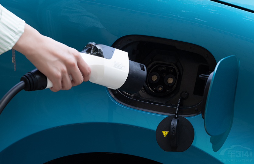 長安Lumin 301km快充車型售價6.19萬元 長安Lumin 301km快充車型售價6.19萬元