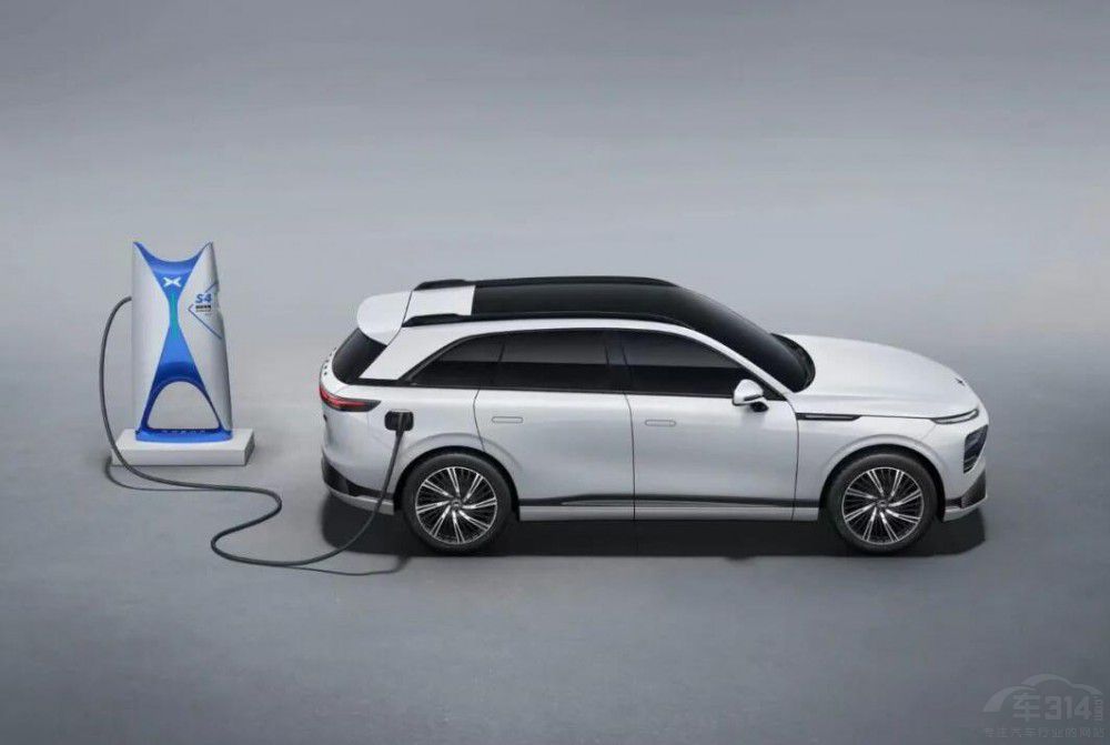 小鵬問界AEB撕逼 “新勢力”遮羞布快扯光了 小鵬問界AEB撕逼 “新勢力”遮羞布快扯光了