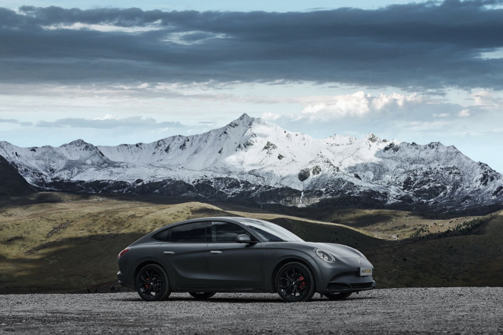 歐拉閃電貓暗夜版上市 起售價(jià)17.63萬(wàn)元 歐拉閃電貓暗夜版上市 起售價(jià)17.63萬(wàn)元