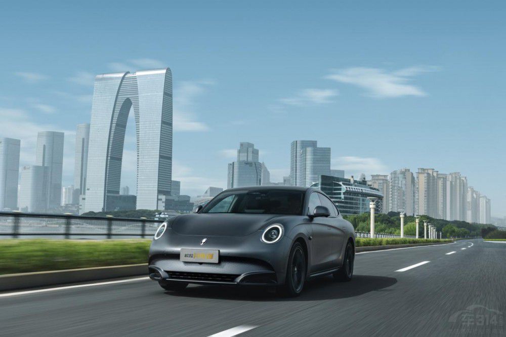 歐拉閃電貓暗夜版上市 起售價(jià)17.63萬(wàn)元 歐拉閃電貓暗夜版上市 起售價(jià)17.63萬(wàn)元