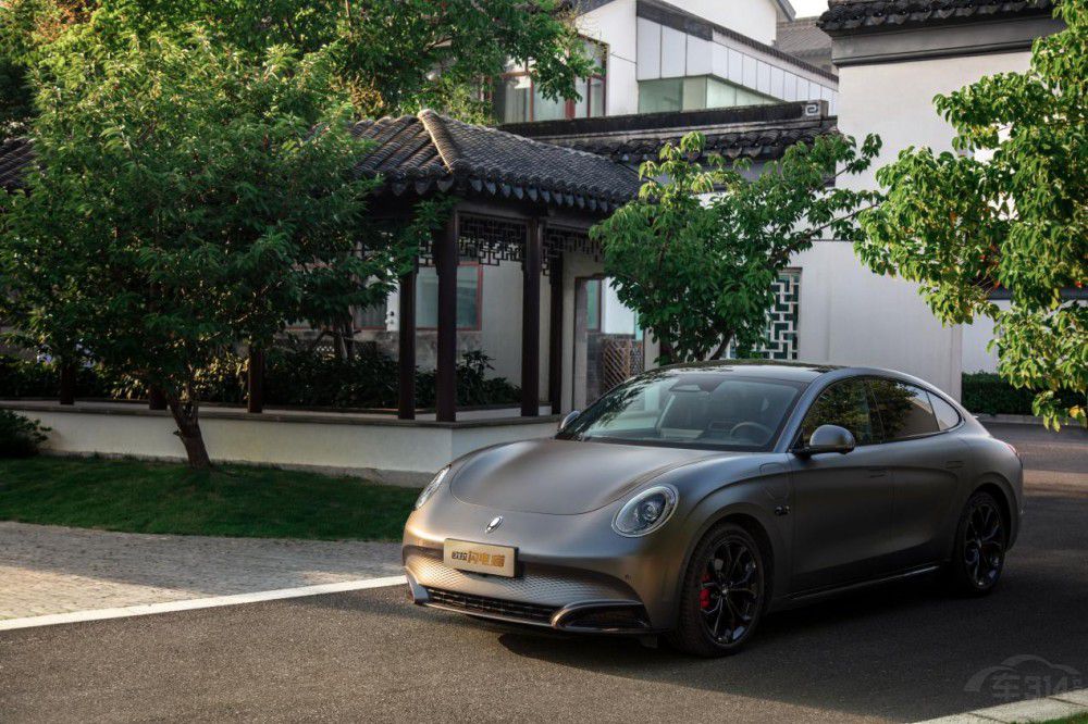 歐拉閃電貓暗夜版上市 起售價(jià)17.63萬(wàn)元 歐拉閃電貓暗夜版上市 起售價(jià)17.63萬(wàn)元