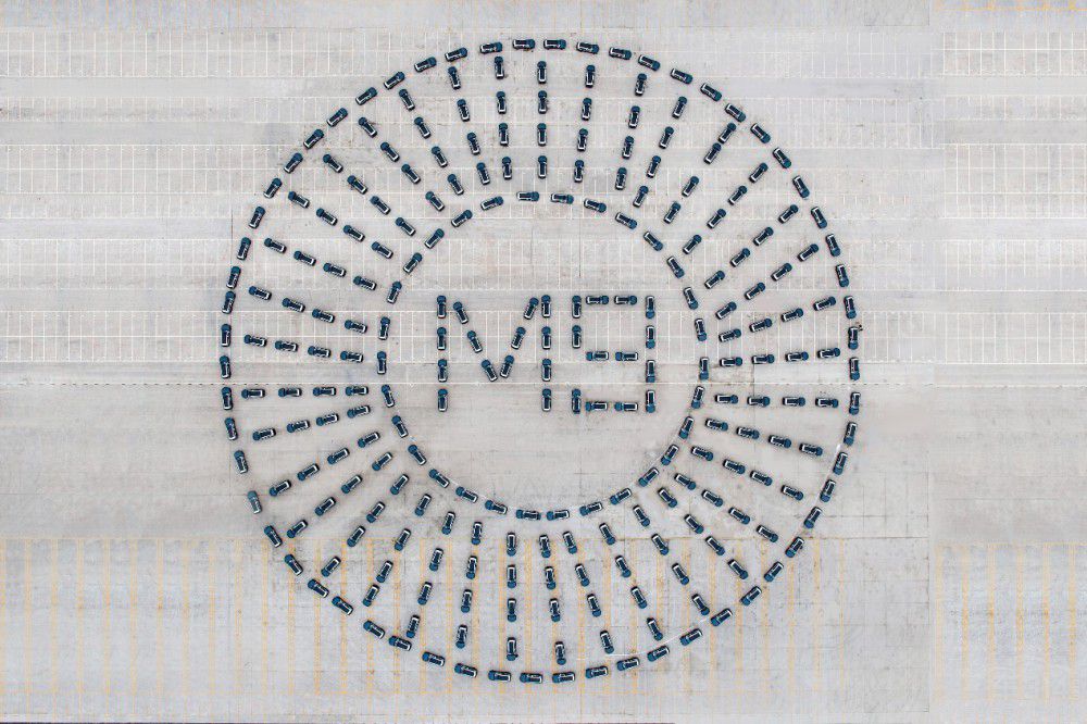 賽力斯超級工廠建成 M9首批車主交付開啟 賽力斯超級工廠建成 M9首批車主交付開啟