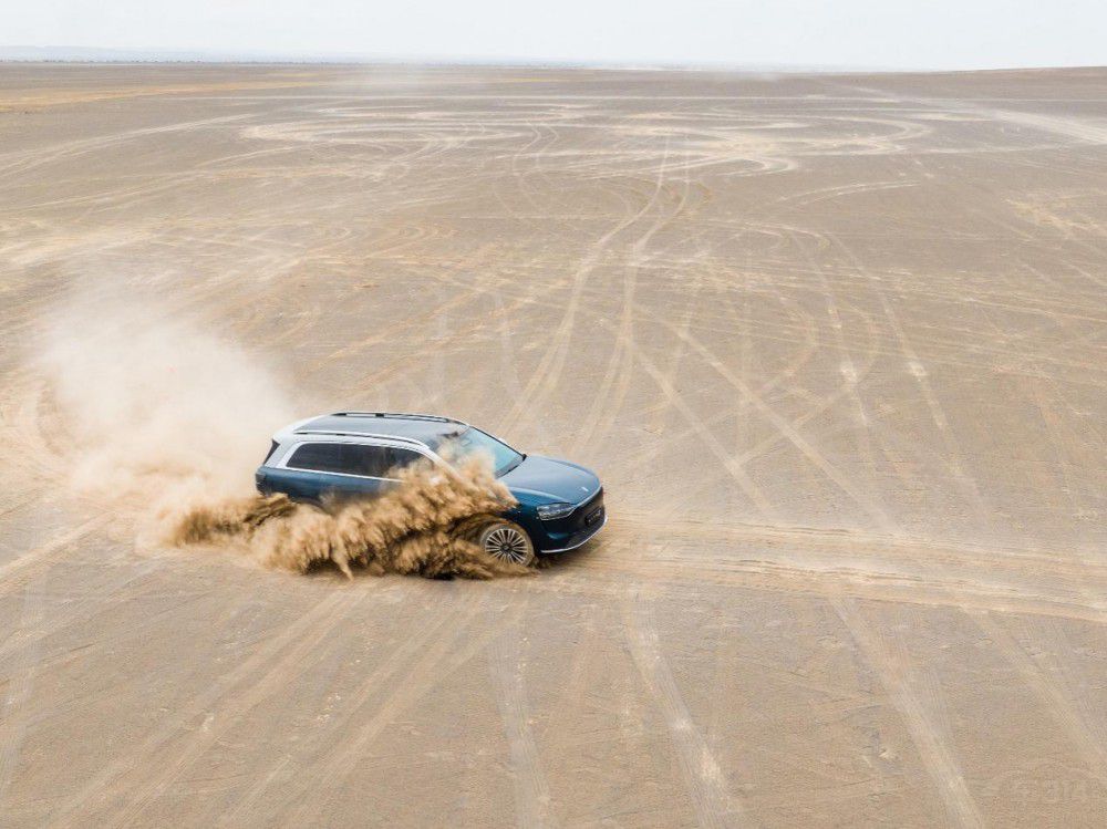 賽力斯超級工廠建成 M9首批車主交付開啟 賽力斯超級工廠建成 M9首批車主交付開啟