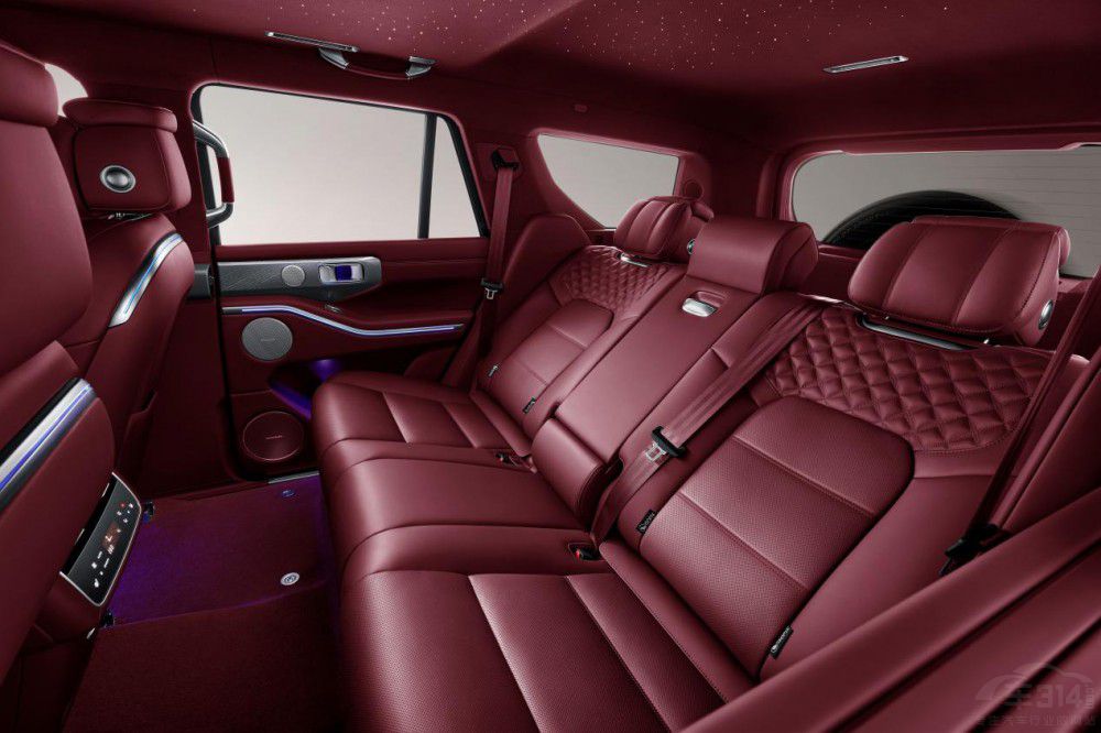 中國(guó)越野世界巔峰  坦克700 Hi4-T正式上市 中國(guó)越野世界巔峰  坦克700 Hi4-T正式上市