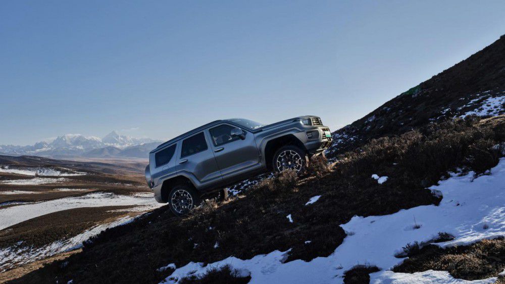 中國(guó)越野世界巔峰  坦克700 Hi4-T正式上市 中國(guó)越野世界巔峰  坦克700 Hi4-T正式上市