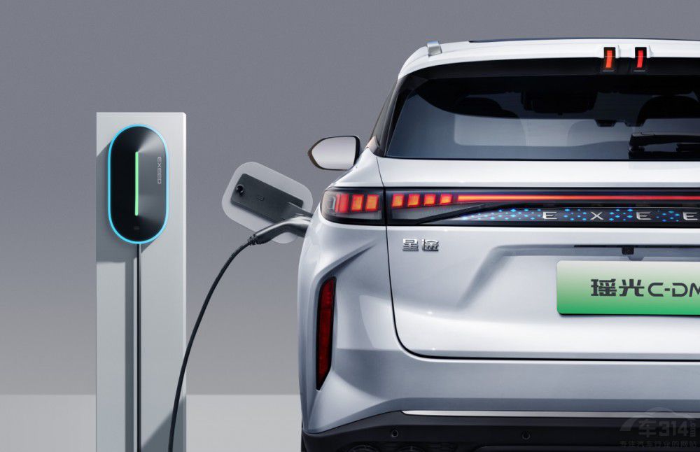 40萬(wàn)級(jí)超舒適電混旗艦 星途瑤光C-DM上市 40萬(wàn)級(jí)超舒適電混旗艦 星途瑤光C-DM上市