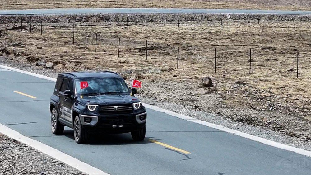 坦克700 Hi4-T奔赴樟木口岸 致敬高原國門 坦克700 Hi4-T奔赴樟木口岸 致敬高原國門