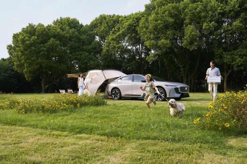 L(zhng) R_(d) MAZDA EZ-6ʽ _ A(y)