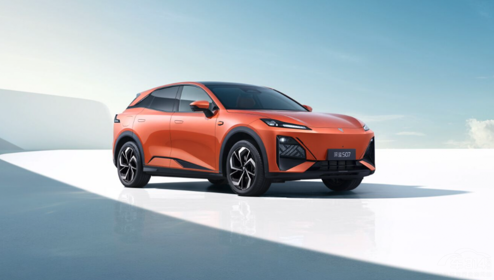 把智駕價(jià)格打下來(lái)  深藍(lán)華為推進(jìn)全民智駕 把智駕價(jià)格打下來(lái)  深藍(lán)華為推進(jìn)全民智駕