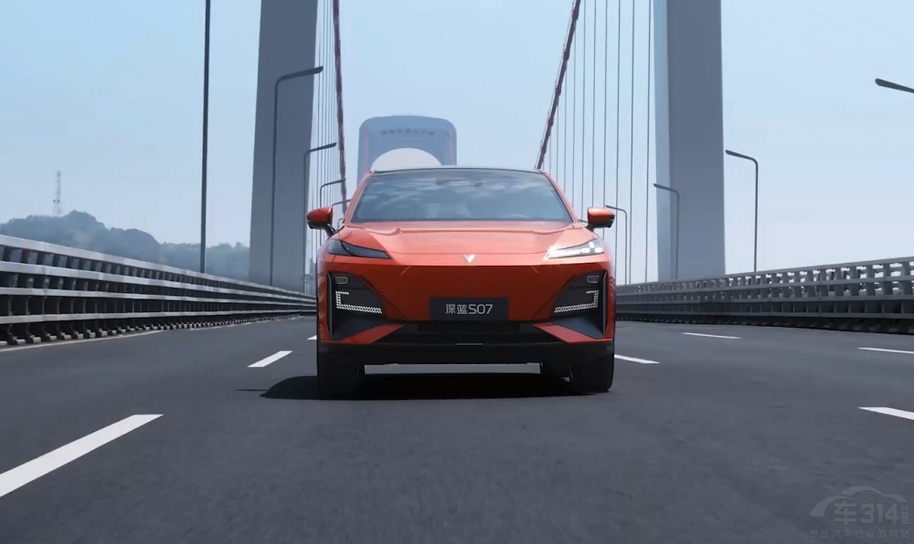 把智駕價(jià)格打下來(lái)  深藍(lán)華為推進(jìn)全民智駕 把智駕價(jià)格打下來(lái)  深藍(lán)華為推進(jìn)全民智駕