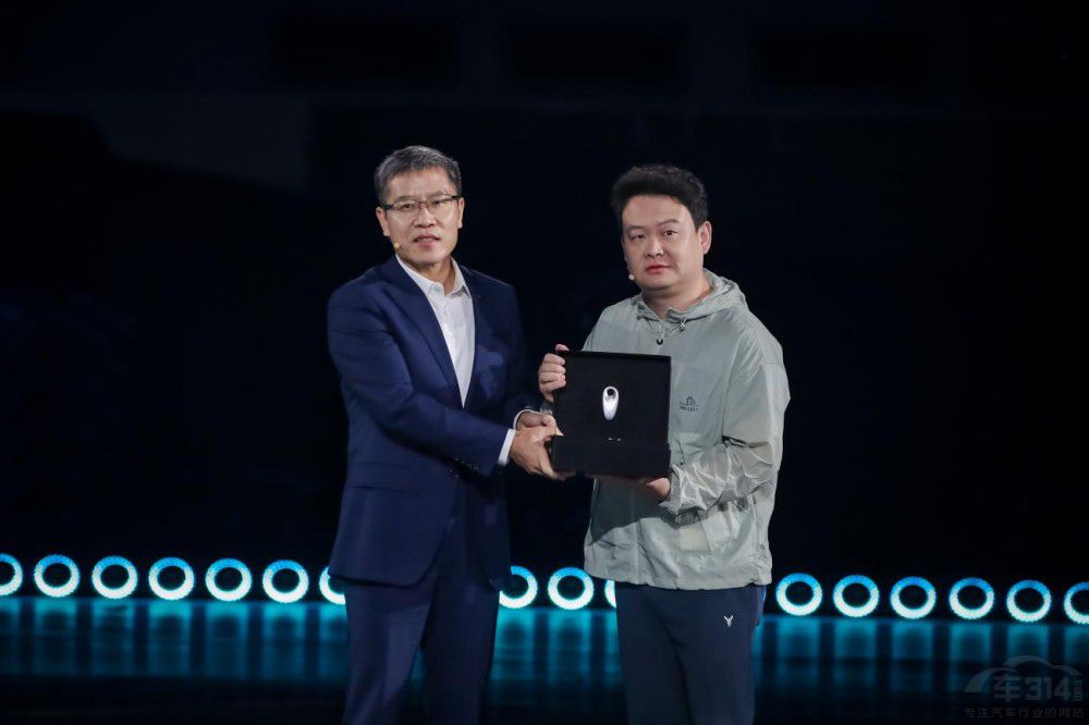 嵐圖舉辦2024用戶(hù)之夜 嵐圖知音正式上市 嵐圖舉辦2024用戶(hù)之夜 嵐圖知音正式上市