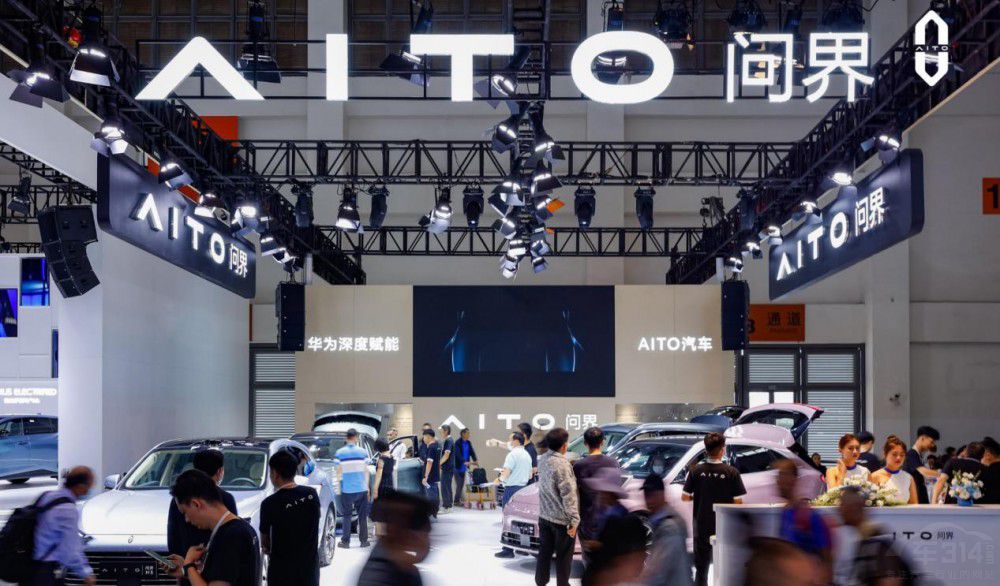 以智能科技驅動市場變革 問界M9重塑豪華 以智能科技驅動市場變革 問界M9重塑豪華