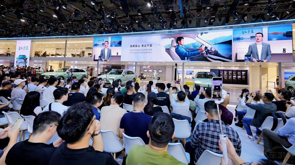 全場景NOA全國開城 長城汽車攜全新藍山閃耀廣州車展 全場景NOA全國開城 長城汽車攜全新藍山閃耀廣州車展
