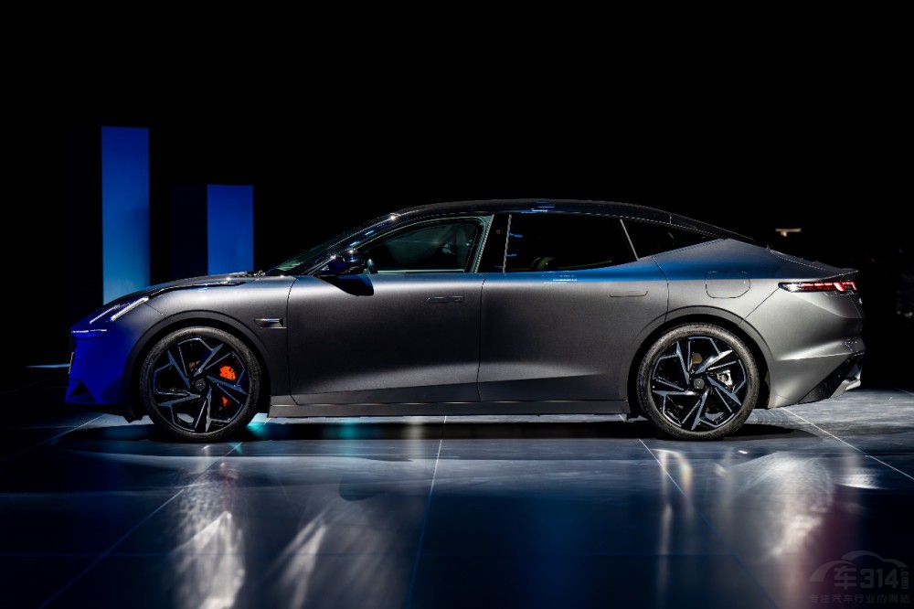 IZ10  95kWh 702km(q)Halo