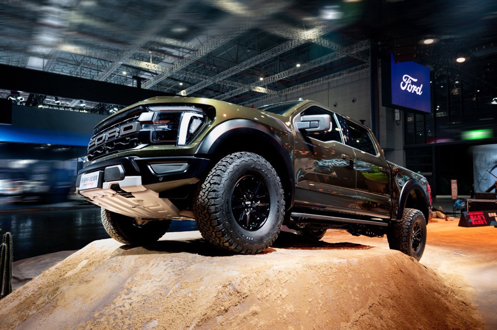 新福特F-150猛禽與福特烈馬中國首秀 新福特F-150猛禽與福特烈馬中國首秀