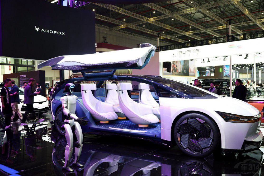 北汽極狐在上海車展終打出自己的新勢力范 北汽極狐在上海車展終打出自己的新勢力范