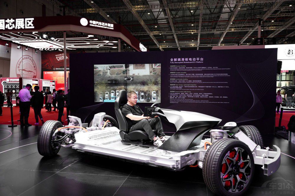 北汽極狐在上海車展終打出自己的新勢力范 北汽極狐在上海車展終打出自己的新勢力范