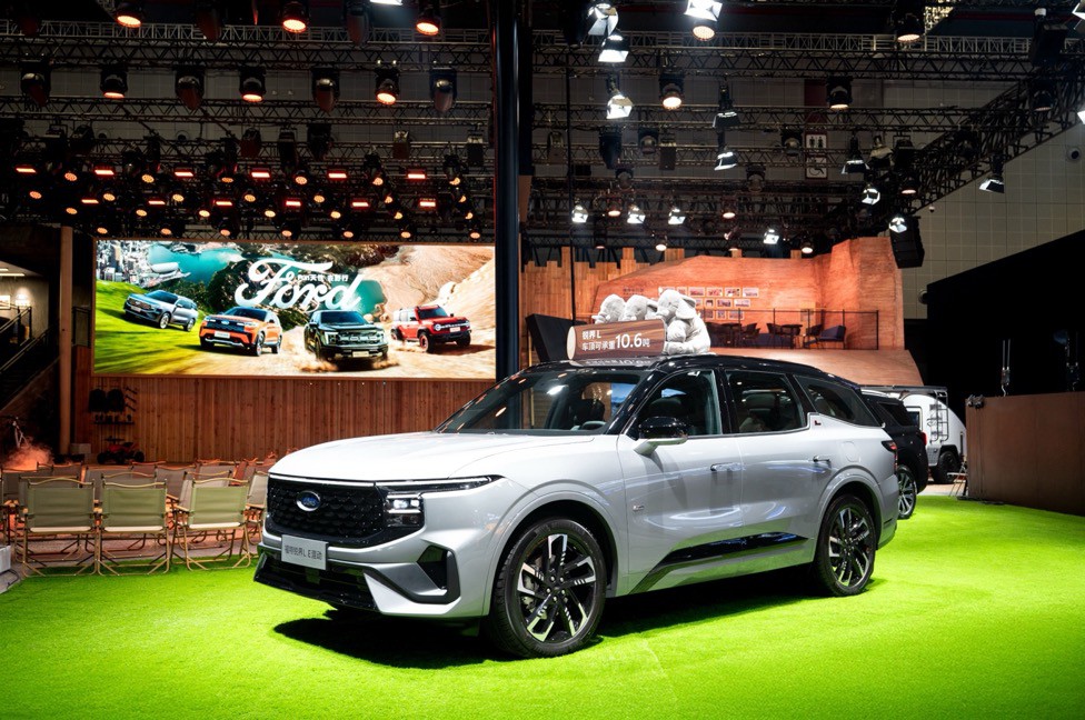 新福特F-150猛禽與福特烈馬中國首秀 新福特F-150猛禽與福特烈馬中國首秀