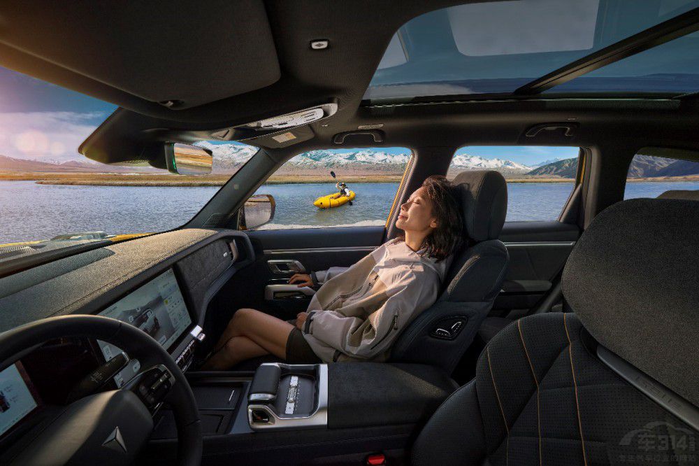 深藍G318無憂穿越版起售價15.29萬元 深藍G318無憂穿越版起售價15.29萬元